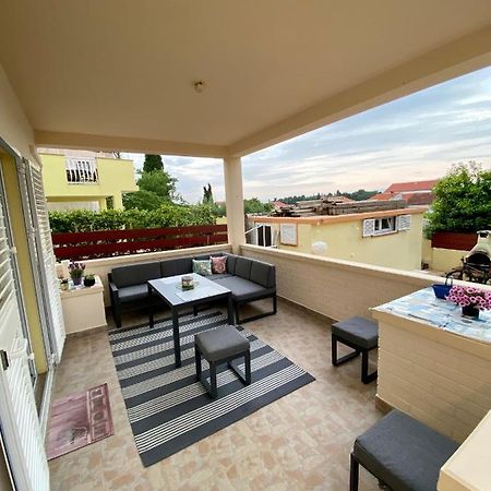 Lumar Holidays And Apartments Preko Exterior foto